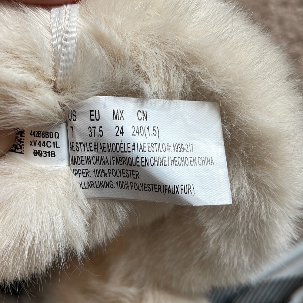 AE boots Size 7 NWT - Picture 4 of 4